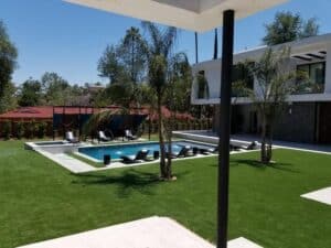 Modern pool and landscape builded by OC Builders Group